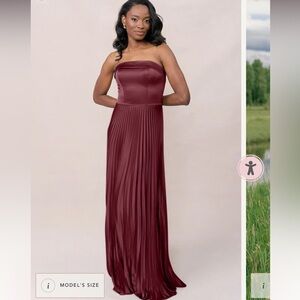 Revelry Saylor Satin Pleated Dress Cabernet 0